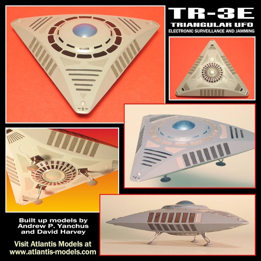 Amazon | アトランティスモデル AMC1002 TR-3E トライアングル U.F.O