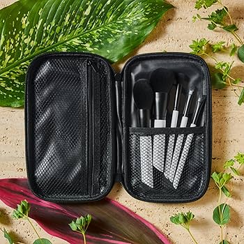 Amazon.co.jp: SIXPLUS X CHIE HIDAKA メイクブラシ5本セット Black