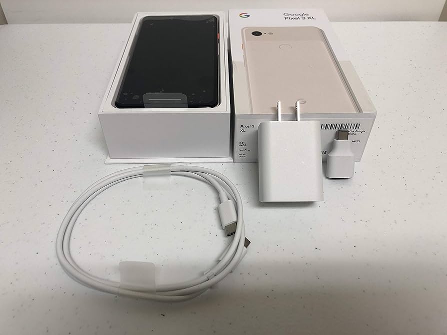 Amazon | Google Pixel3 64GB 本体 ドコモ (white) | Google | 携帯