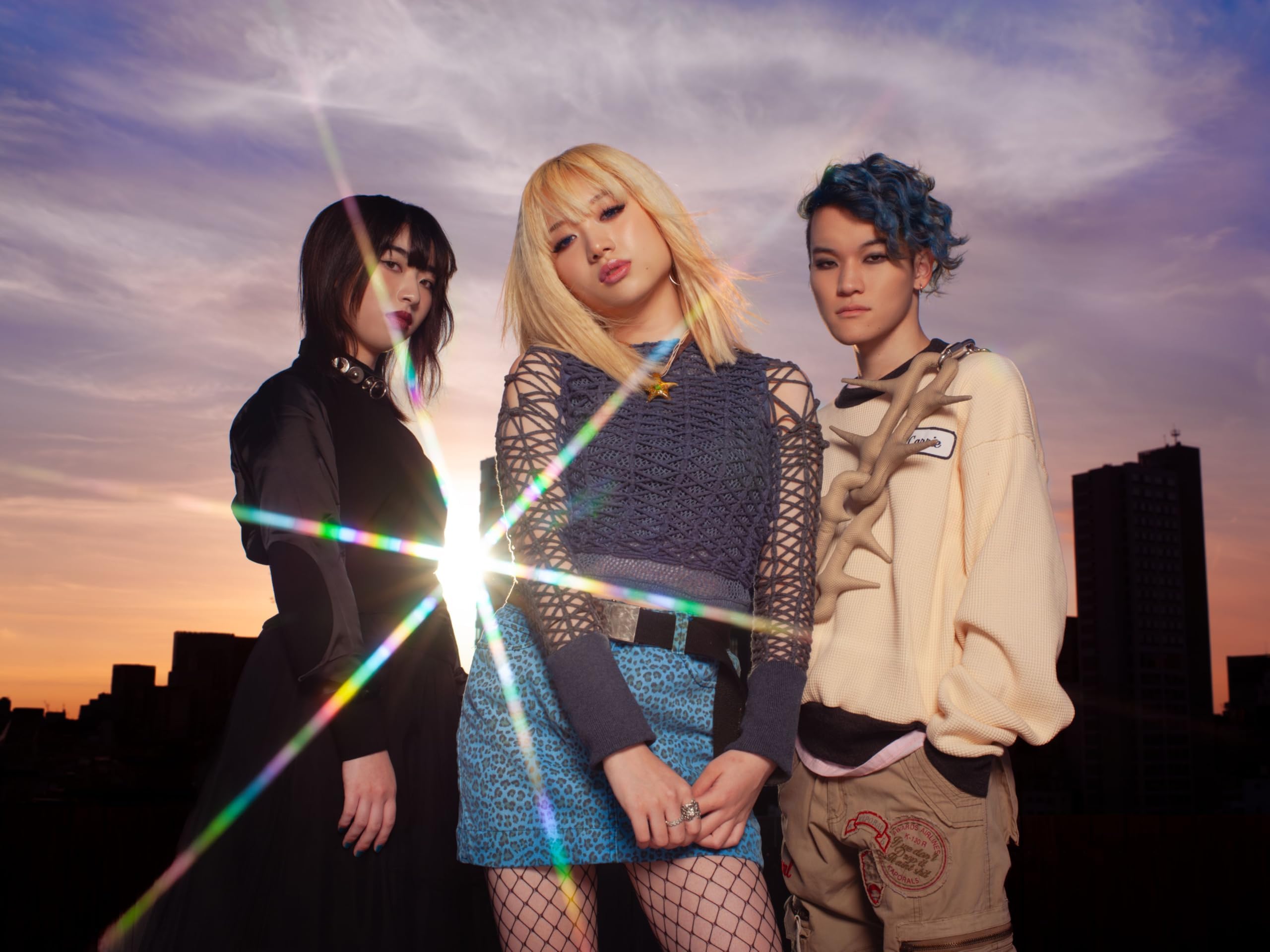 NEEのコメカミ中毒からの楽曲スカートの中を覗くをAmazon Musicで