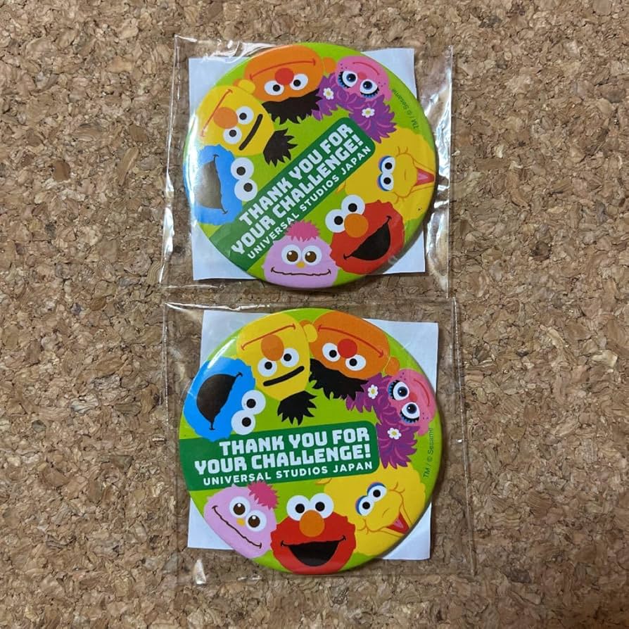Amazon | USJ ユニバ セサミストリート 限定缶バッチ バッチ ゲーム 缶