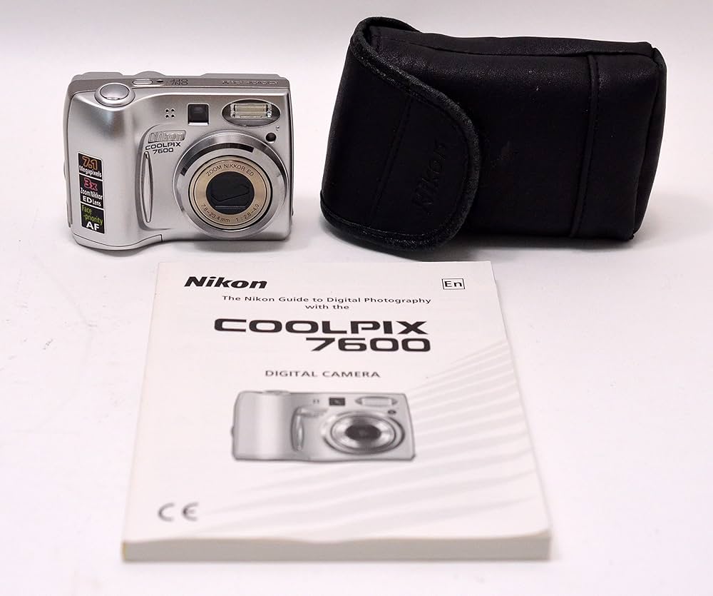 Amazon | Nikon Coolpix 7600 7MP デジタルカメラ 光学ズーム3倍