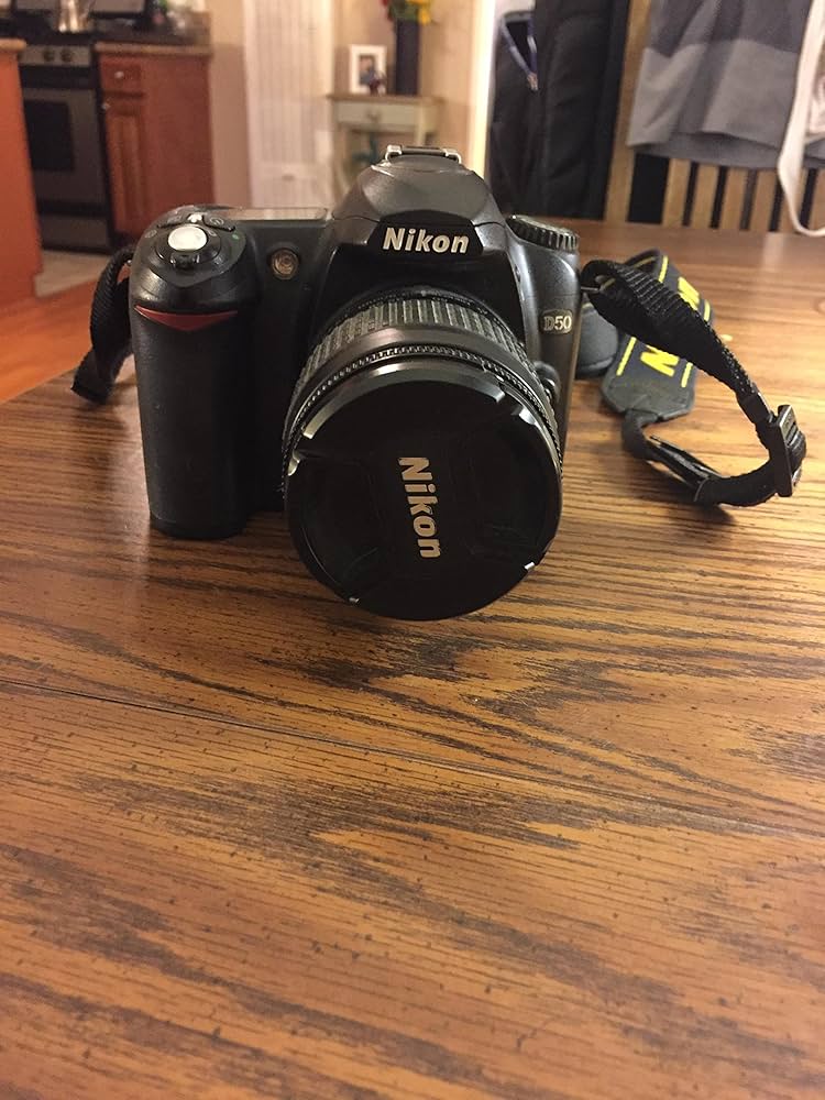 Amazon.com : Nikon D50 6.1MP Digital SLR Camera with 28-80mm f3.3