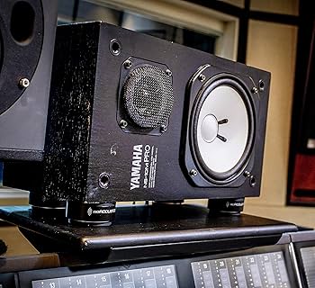 Amazon.com: IsoAcoustics Iso-Puck Series Acoustic Isolators (Iso