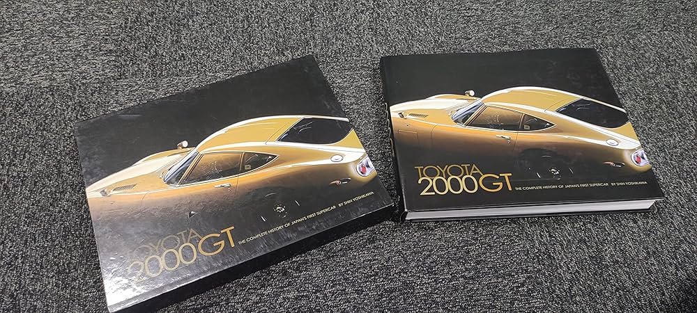 Amazon.co.jp: Toyota 2000GT: the complete history of Japan's first