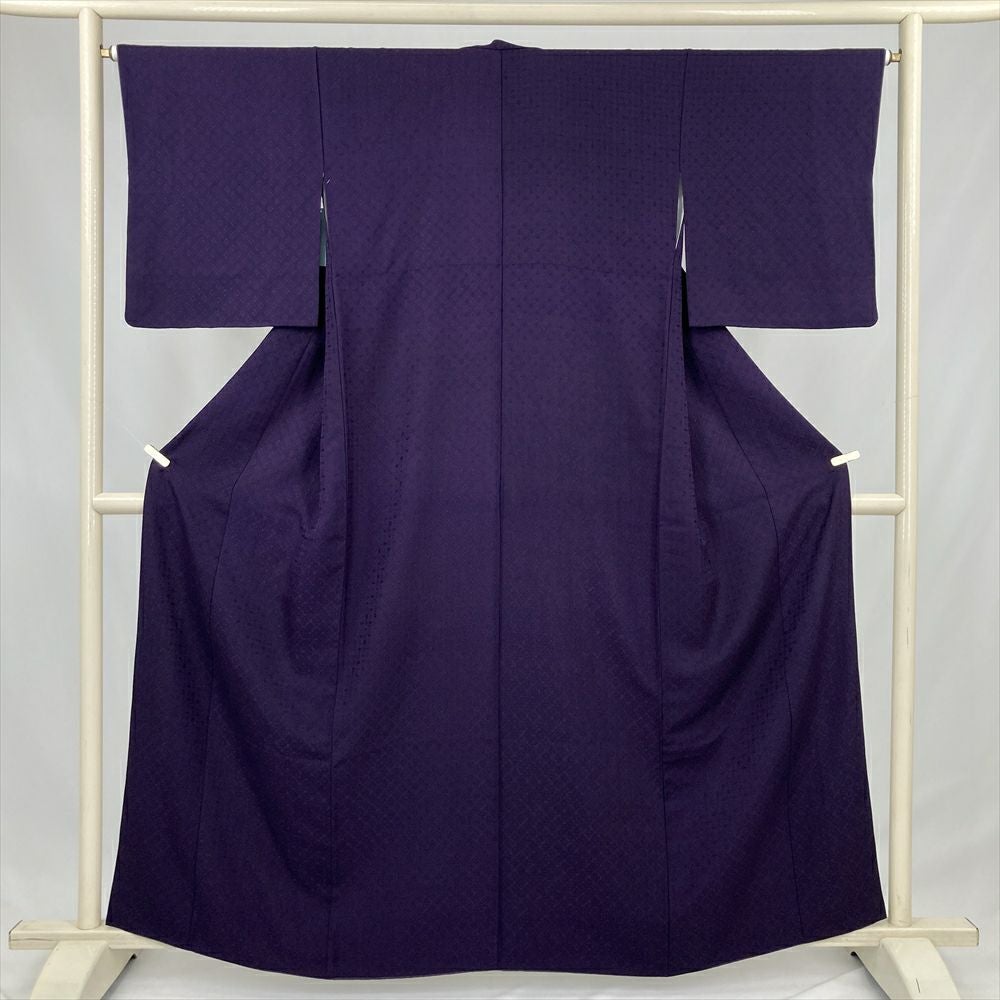 中古） 色無地 紫 カジュアル 地紋織り 袷 絹 【身丈】155.5cm【裄丈】66cm