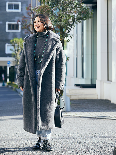 スナップ】マックスマーラのテディベアコート。グレートーンでまとめて