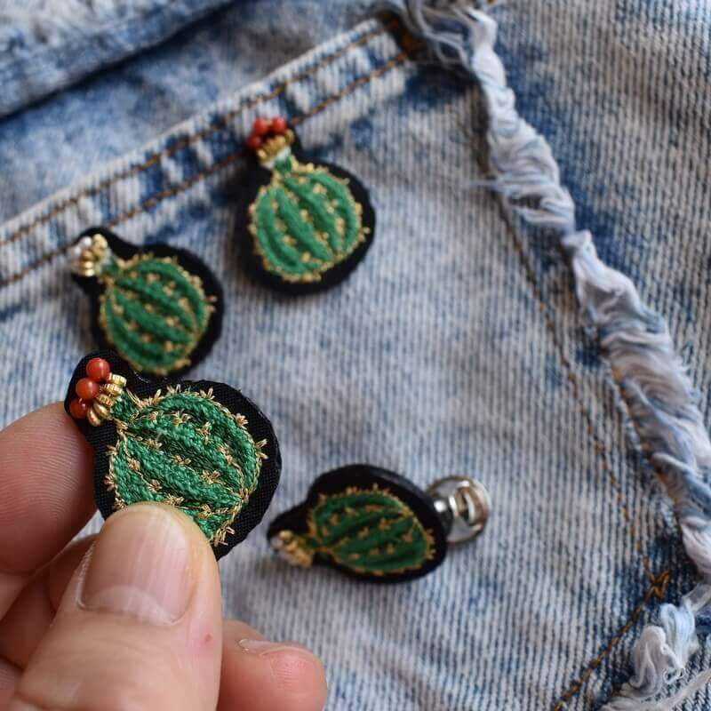 サボテン［王冠］刺繍ピンブローチ｜mimi刺繍｜東京・吉祥寺の小さな