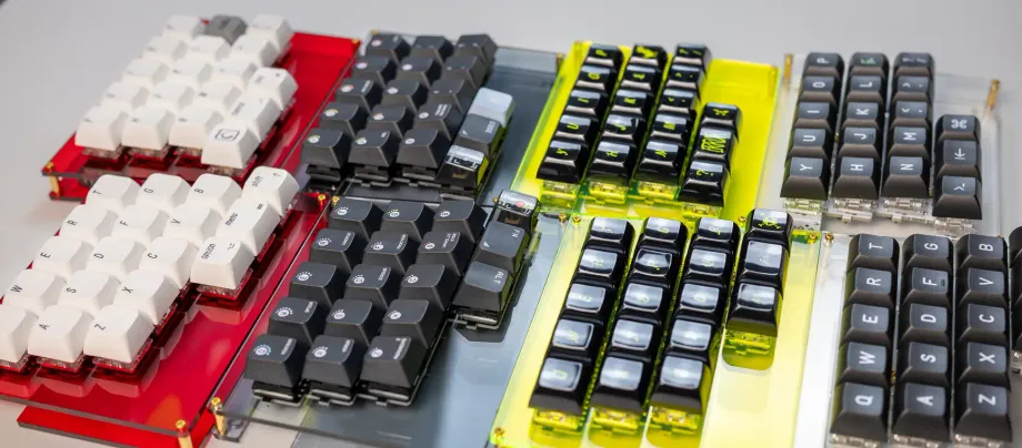 左右分割キーボード】Gravity36、2025年2月9日発売開始！片手でも両手