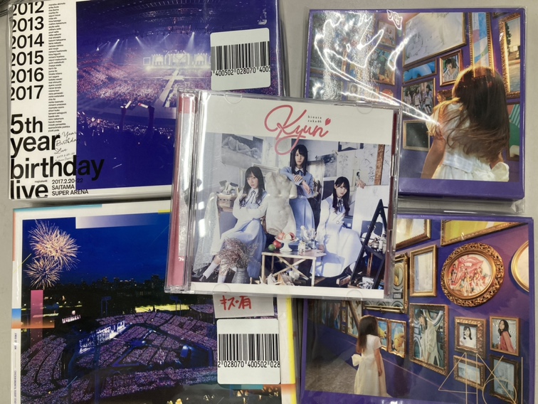 坂道シリーズアイドルグッズ販売始めました！！ / リサイクルショップ