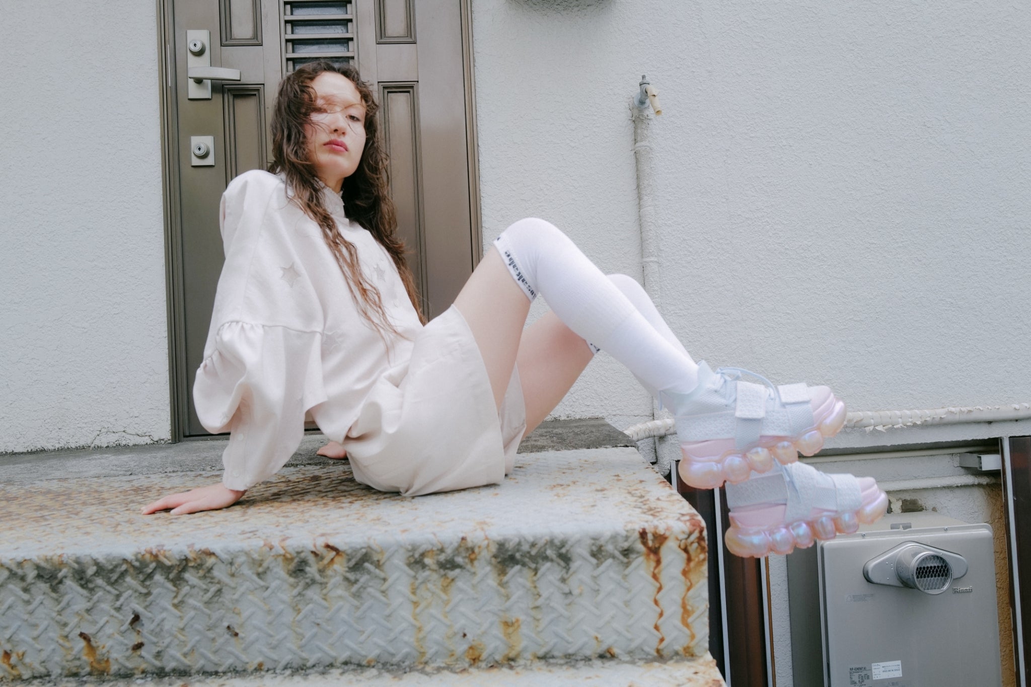 Long Socks – MIKIOSAKABE & JennyFax（ミキオサカベ & ジェニー