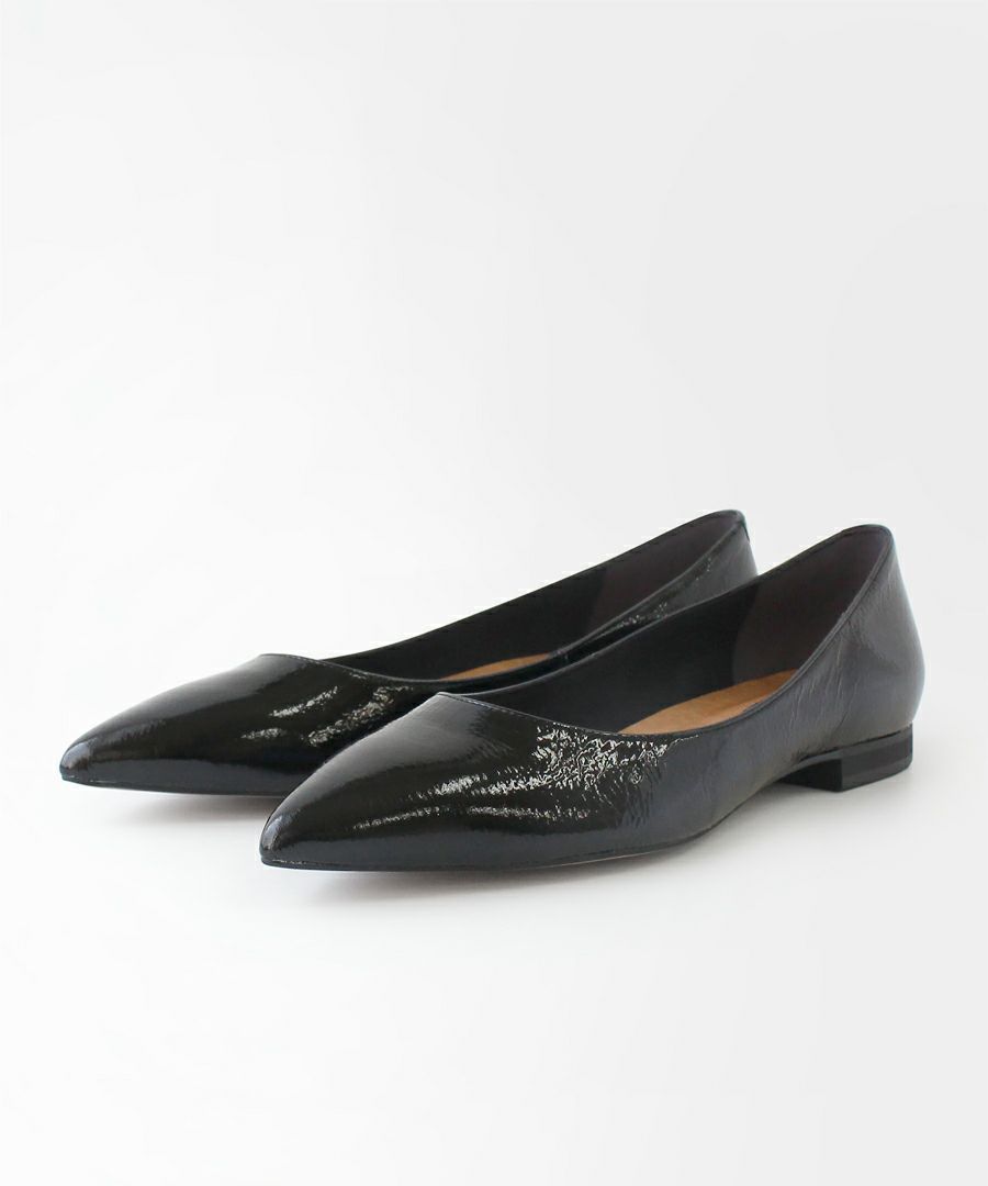 金子綾×Dhyana. ポインテッドフラットシューズ 991199 Dhyana.｜MIKIRI