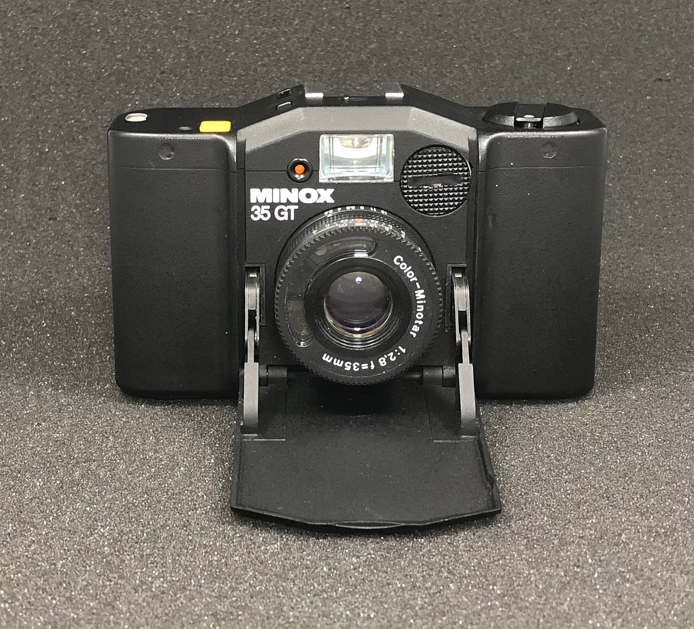 Minox 35 GT review (1981–1991) - The Raw Camera — Von Cam