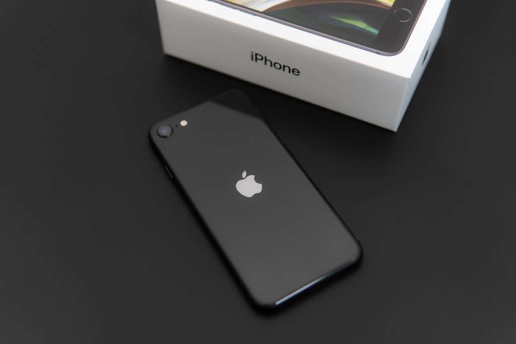 iPhone SE（第2世代）レビュー：モンスター級のコスパ！性能はどう