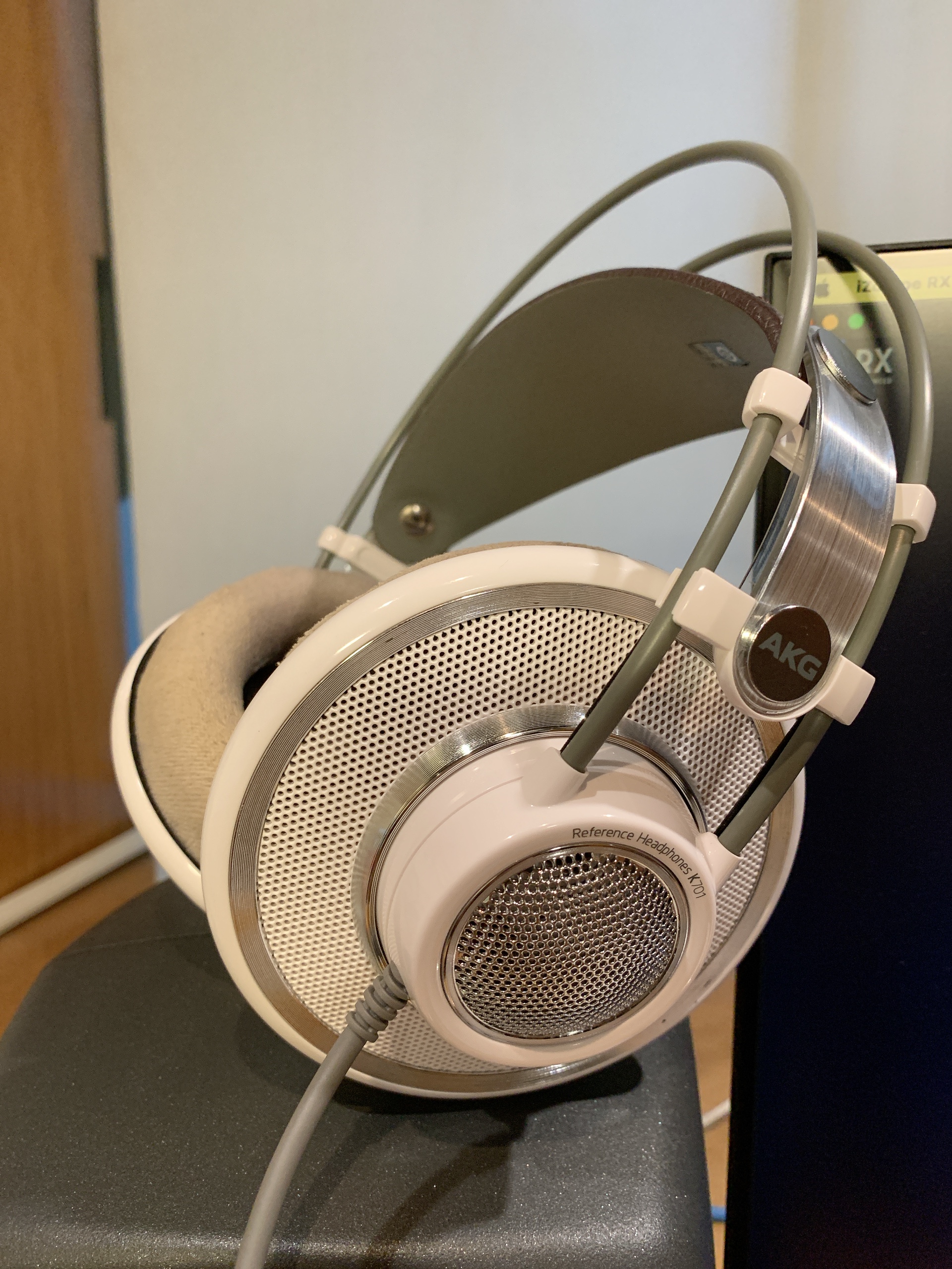 開放型ヘッドホン「AKG K701」の購入と休憩用アラームの導入～耳への