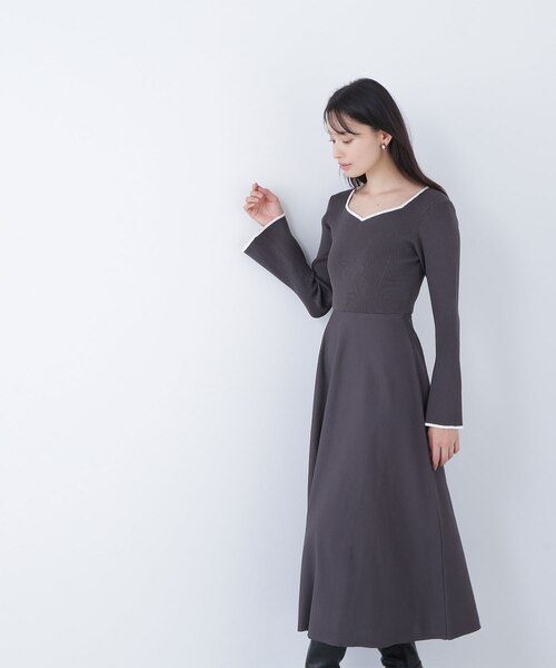 バイカラーハートネックニットワンピース｜ナチュラルビューティー