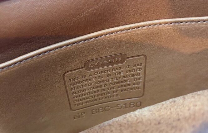 プラダを着た悪魔2、アン・ハサウェイのオールドコーチ5180を探せ！の