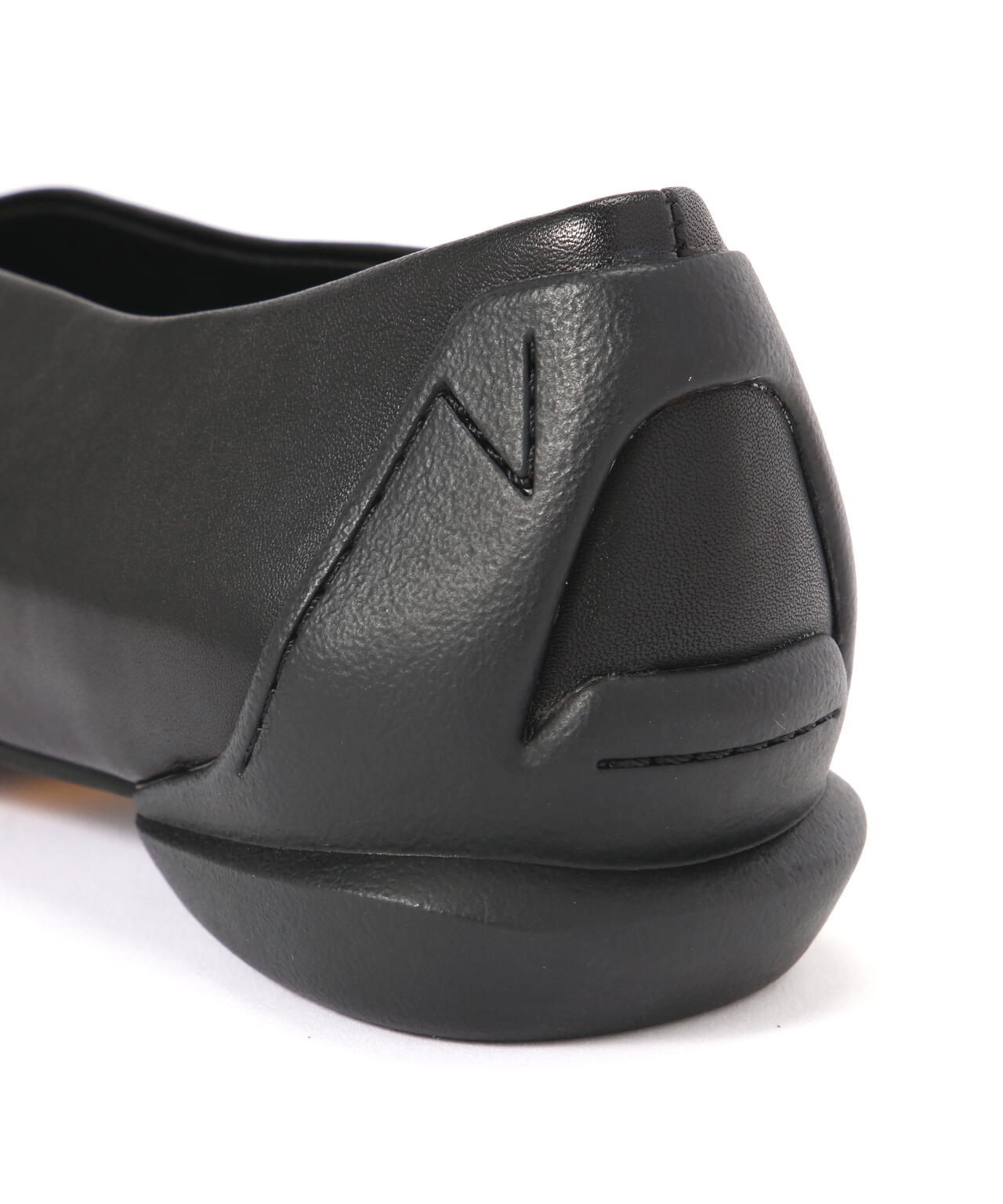 SHISEI＞ポインテッドスリットパンプス | ADORE（アドーア