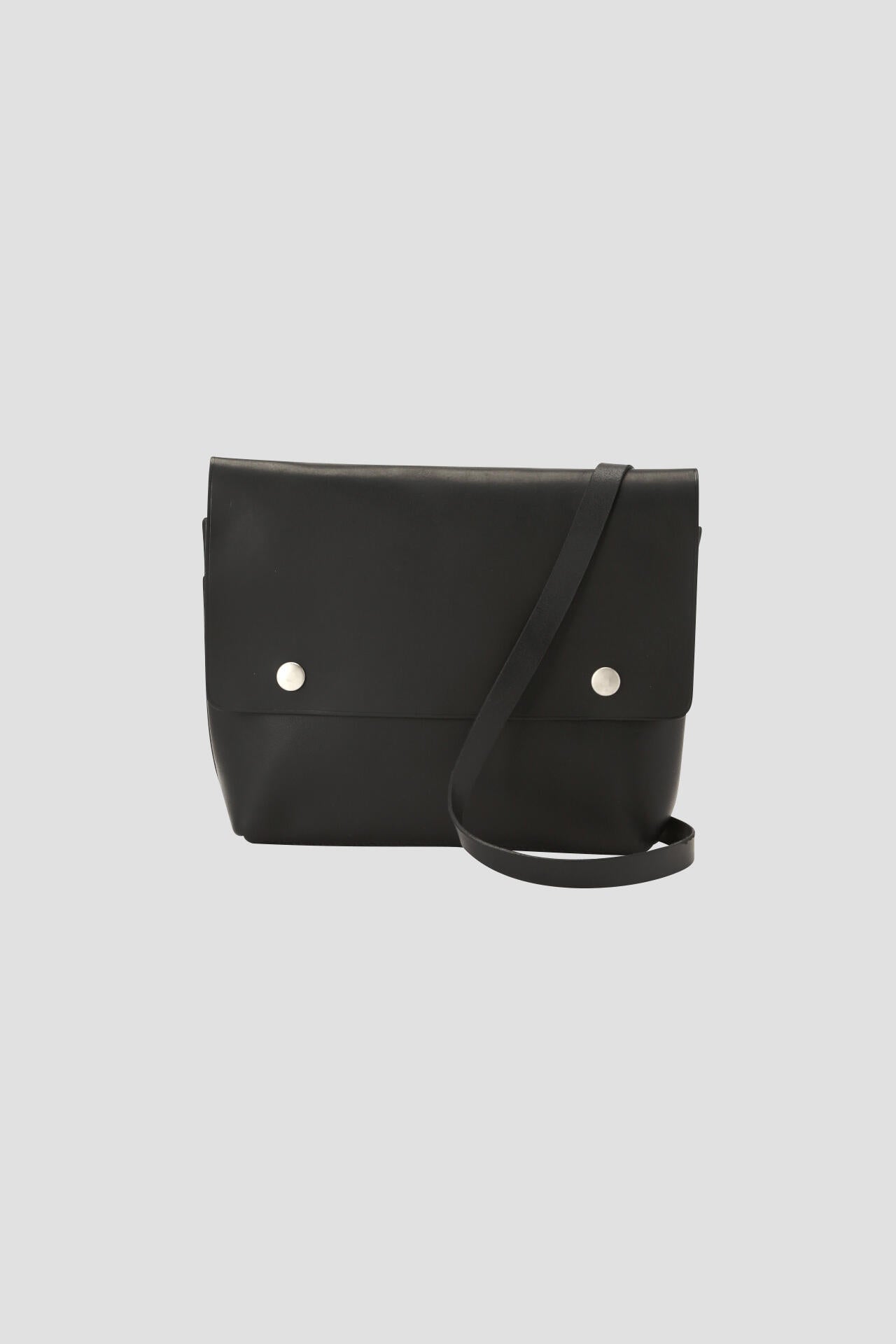 TOUGH LEATHER | MARGARET HOWELL（マーガレット・ハウエル） ｜【公式