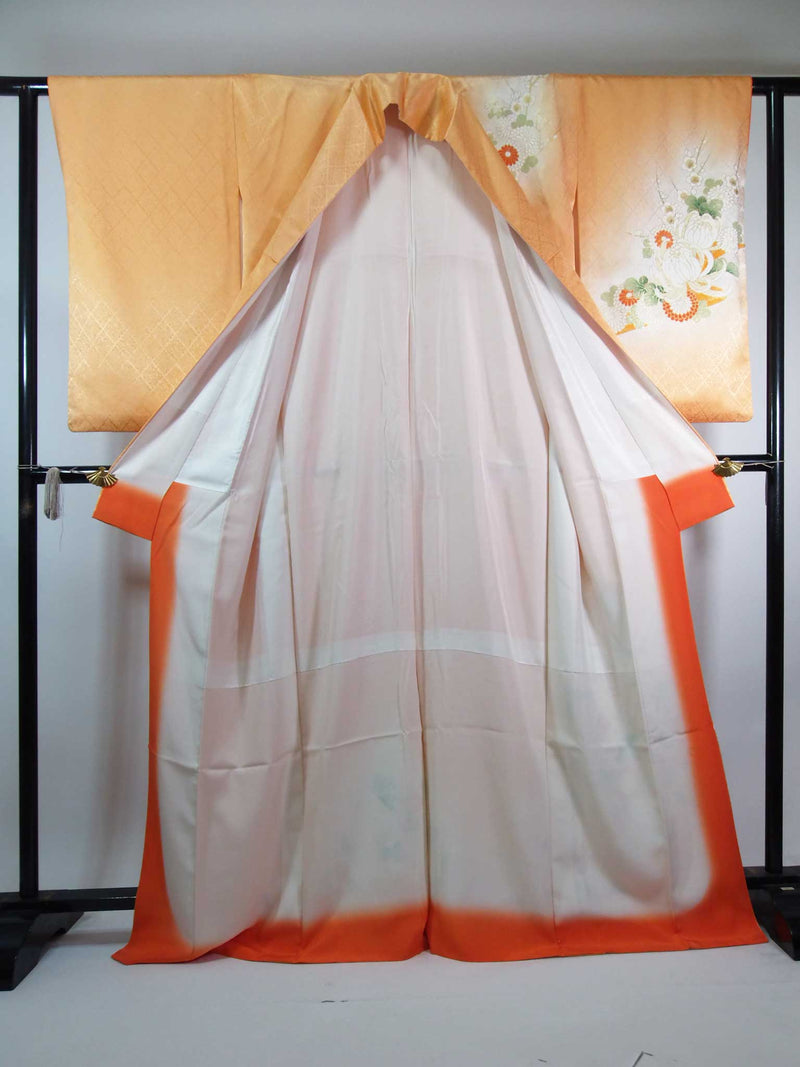 美品 女性 着物 訪問着 花模様 日本刺繍 正絹 手縫い オレンジ色