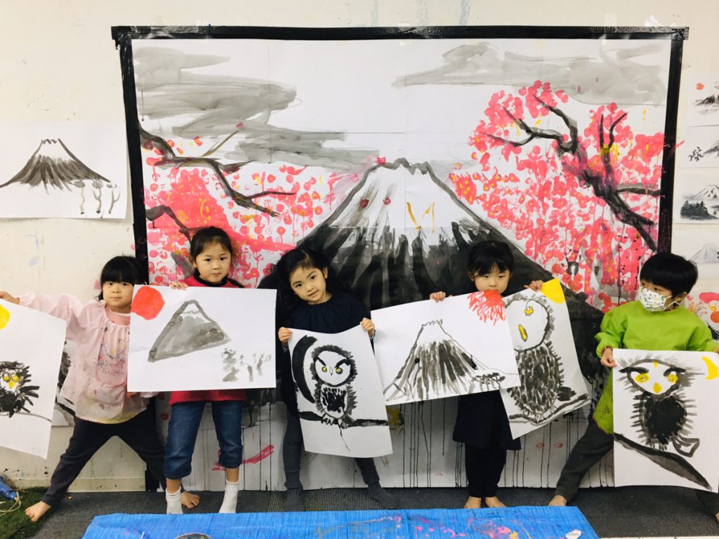 子供たちが描く水墨画】特大！富士山の水墨画にも挑戦！（墨アート