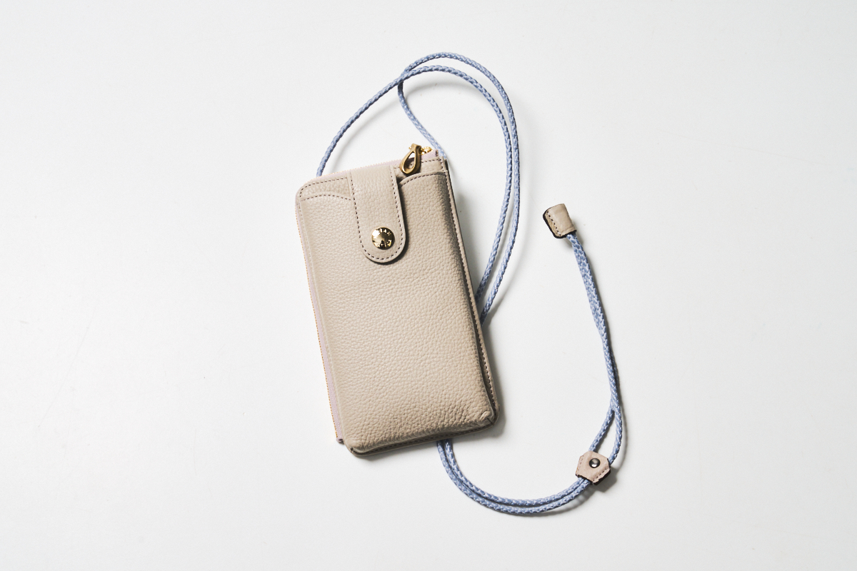 ハンズフリーで旅も便利】ラルコバレーノほか 財布機能付き「優秀