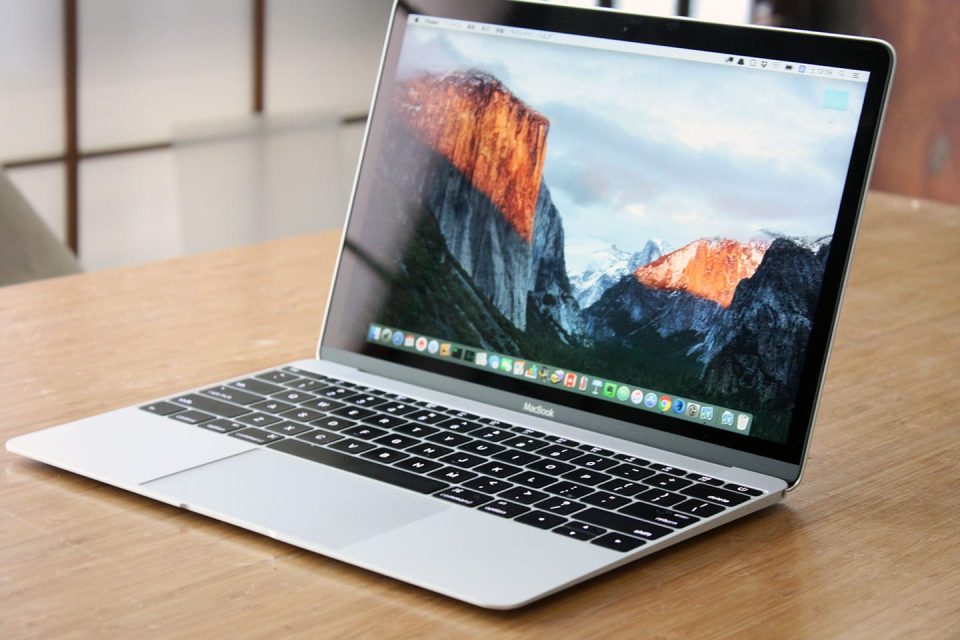 MacBook 2016のゴミ MacBook 2016のゴミ MacBook Airのモデルを識別