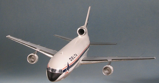 Hasegawa 1/200 Lockheed L.1011, reviewed by Scott Van Aken