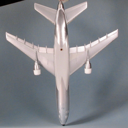 Hasegawa 1/200 Lockheed L.1011, reviewed by Scott Van Aken