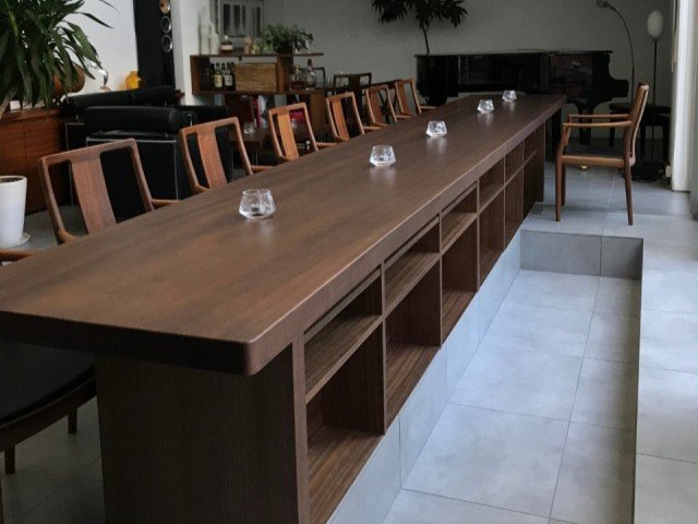 アフリカンマホガニー BARカウンター | 一枚板 お取り引き実績 | 一枚