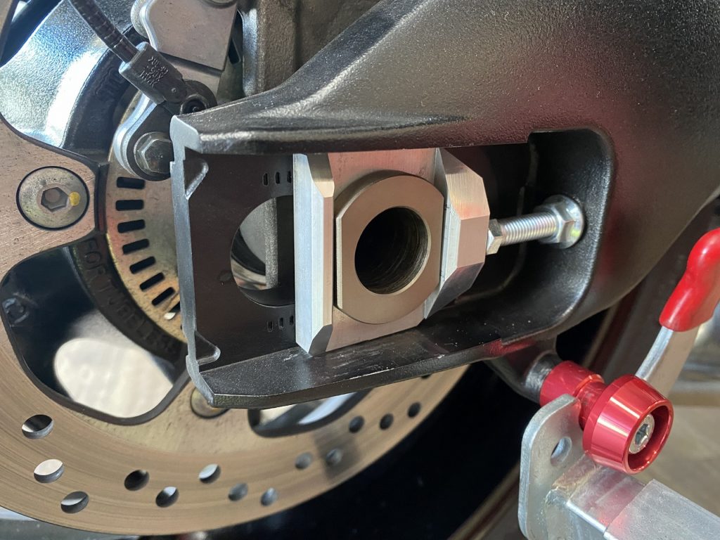 SUZUKI GSX-S1000 Peo ZERO POINT SHAFT μ(ミュー)取り付け | MOTO