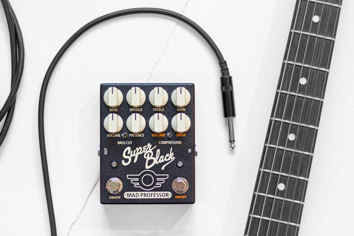 Super Black Pedal | Mad Professor Amplification
