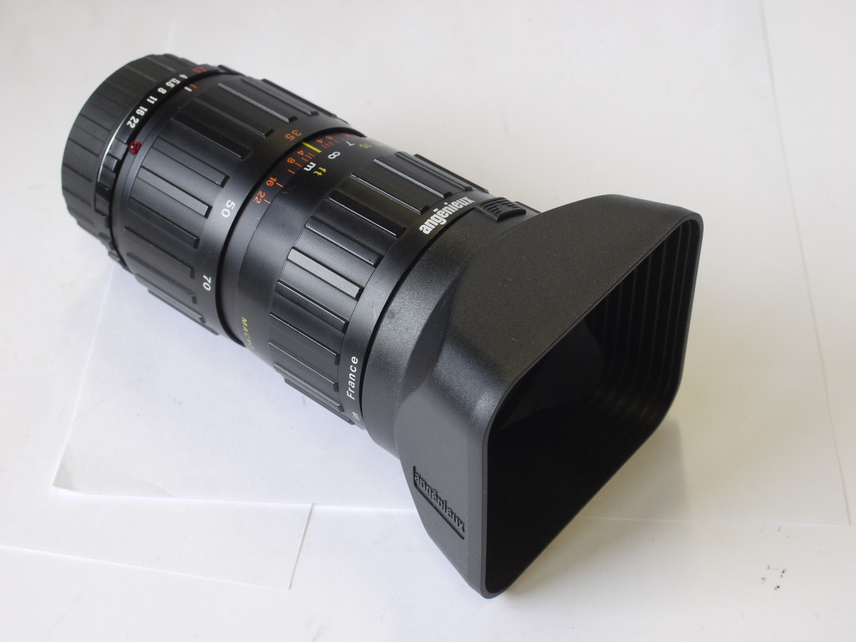 Angenieux 35-70mm (2×35) f2.5-3.3, Leica R Third Cam Zoom lens