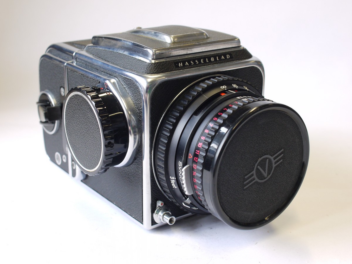 Hasselblad 500C/M with waist-level finder, A12 magazine back