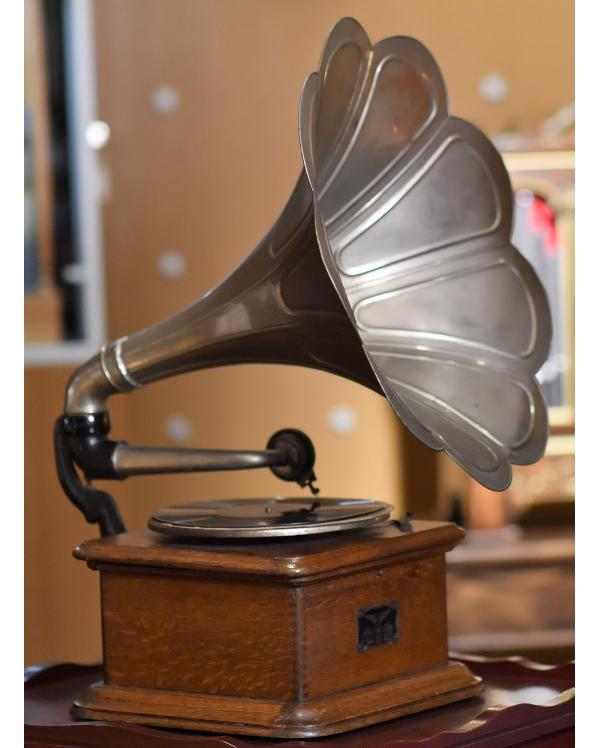 ディスク型蓄音機 ニッポノホン 35型｜コレクション｜民音音楽博物館