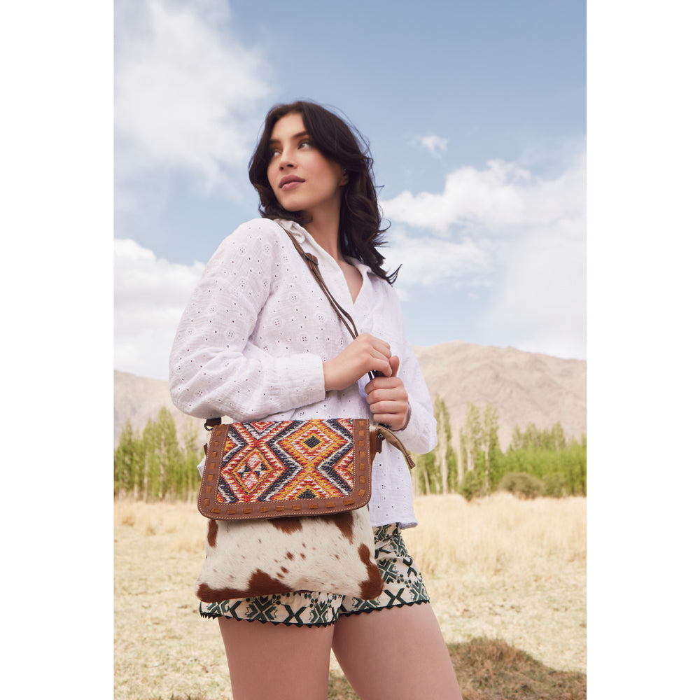 Hazelnut Touch Canvas & Hairon Bag – Myra USA