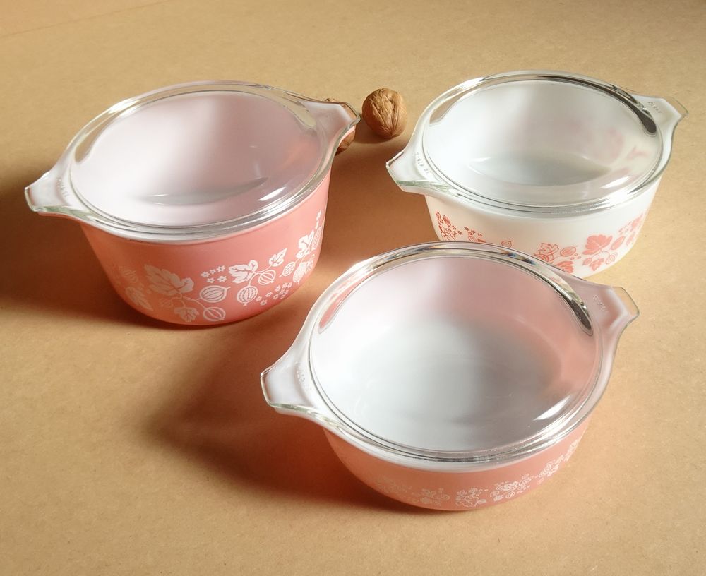 SHOP偶然と必然の間 PYREX COVERED CASSEROLE GOOSEBERRY 1950s-1970s