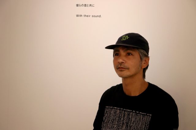 誰かに見せないと」そう思ったMr.Childrenの真の姿とは。写真家・薮田