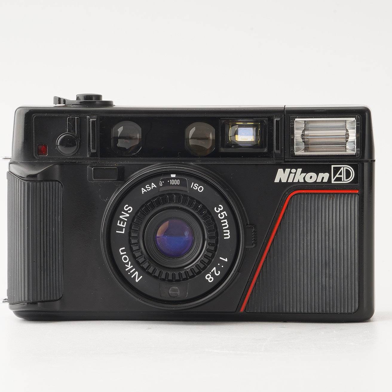 Nikon L35 AD / Nikon Lens 35mm f/2.8 35mm Point And Shoot Film