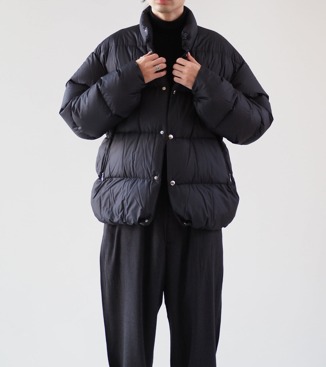 COMOLI ダウンジャケット, Black – Navyblue