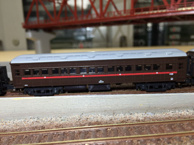 KATO 10-1344 オハ32000形 入線です | NGaugeJP - 横濱模型 | 鉄道模型