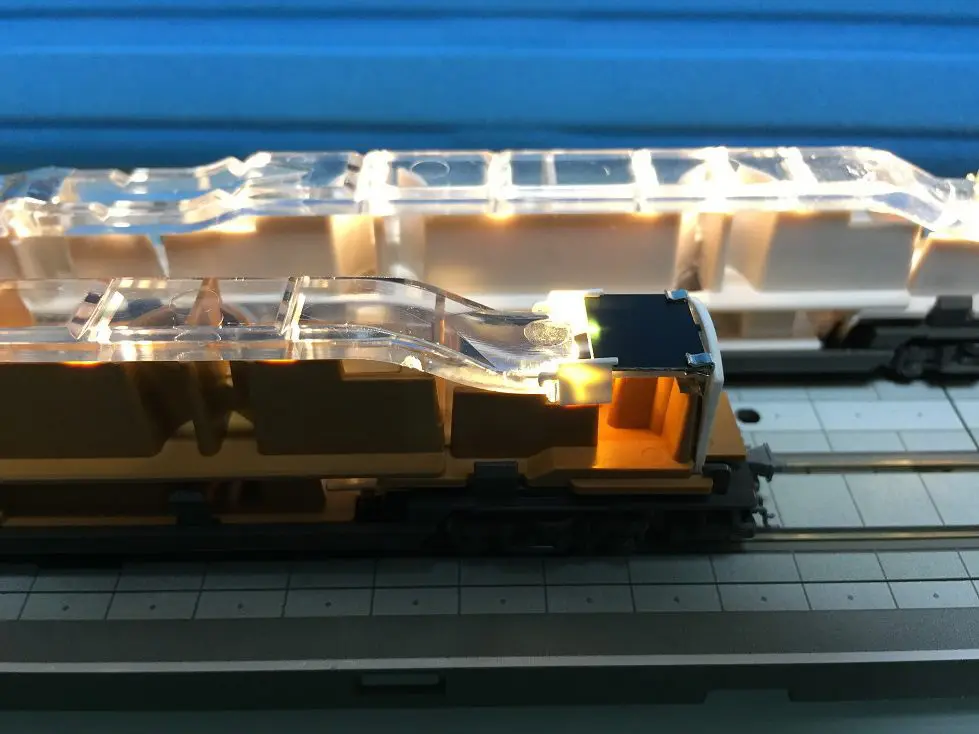 KATO E26系カシオペア その4 室内灯の巻 | NGaugeJP - 横濱模型