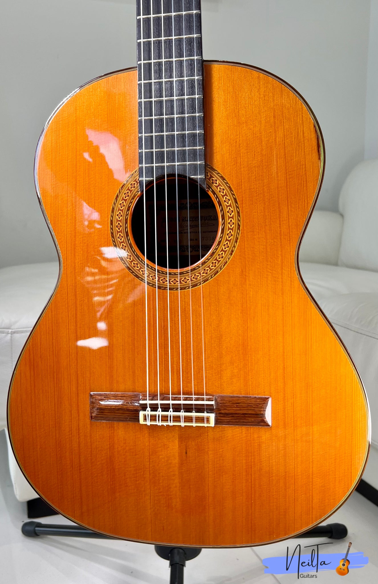 Ryoji Matsuoka M40 (1981) Handmade Classical Guitar – Neil Ta Music