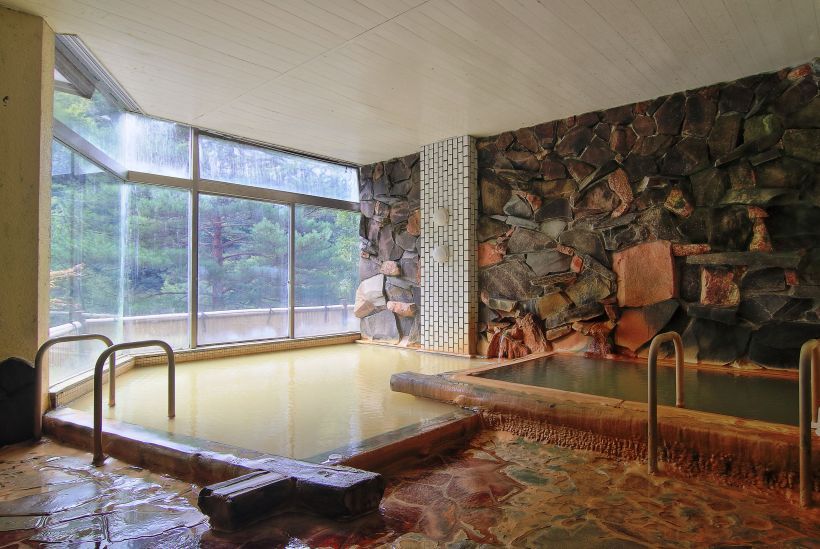 山梨県北杜市に湧くラジウム温泉 増富温泉の津金楼で免疫力アップ