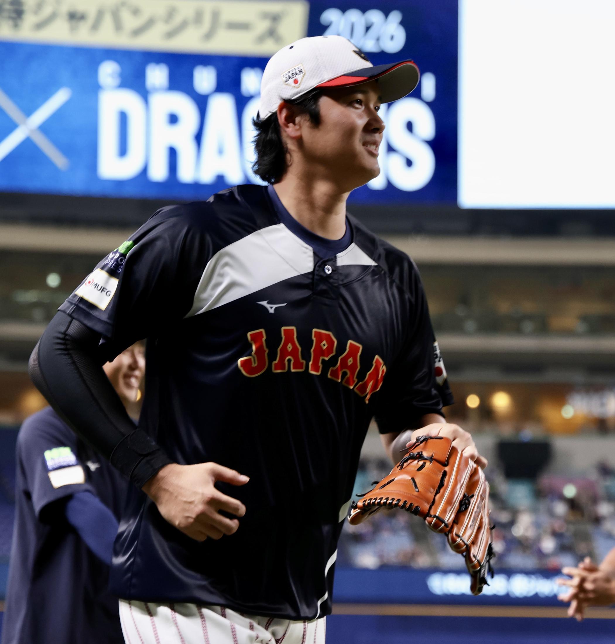 侍ジャパン 大谷翔平がグラウンド登場で異例の注意喚起「自分の席にお