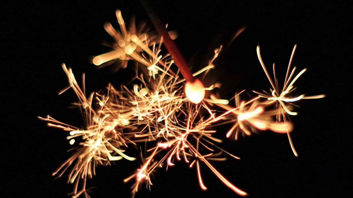 線香花火は落ちるまでに「起承転結」が存在する？ – ニッポン放送 NEWS