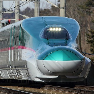 鉄道トリビア(124) 東北新幹線「はやぶさ」E5系の色はなぜ「緑