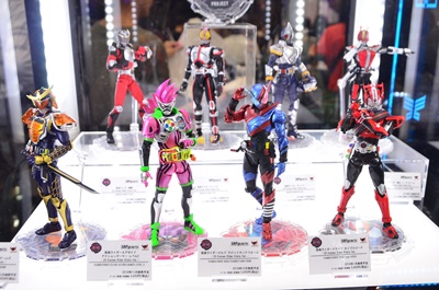 平成仮面ライダー20作品記念アクションフィギュア登場! 龍騎に555、剣
