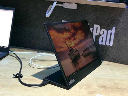 Lenovo、USB Type-C対応の14型モバイルディスプレイ「ThinkVision M14