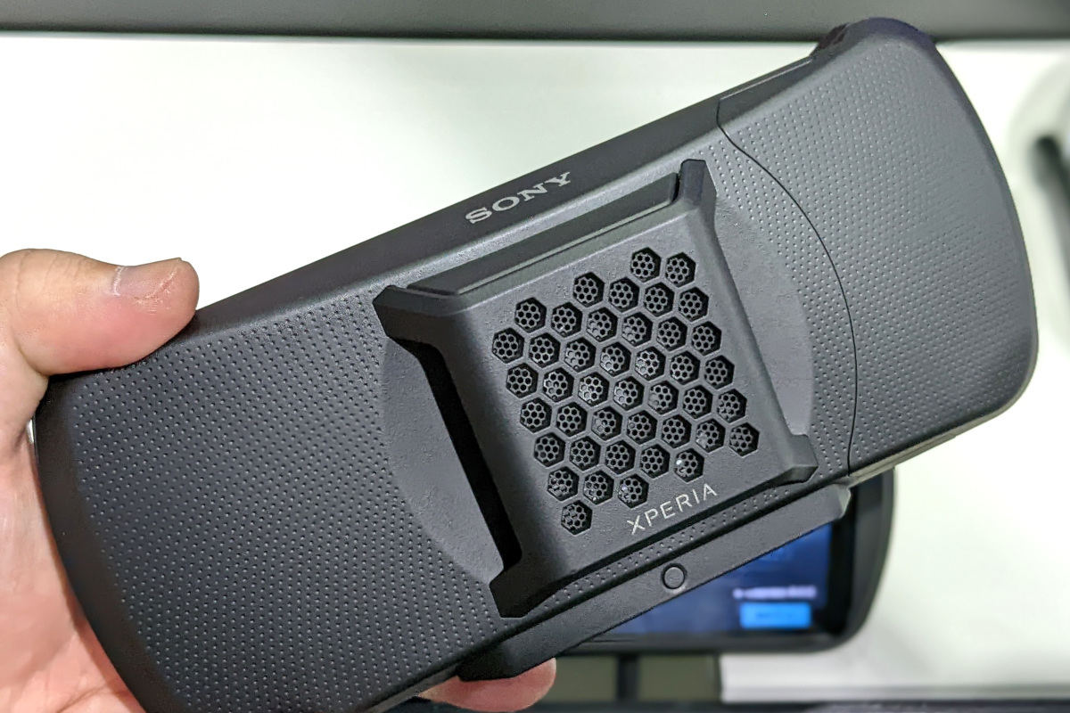 TGS2022】Xperia 1 IV専用ゲーミングギア「Xperia Stream」を体験